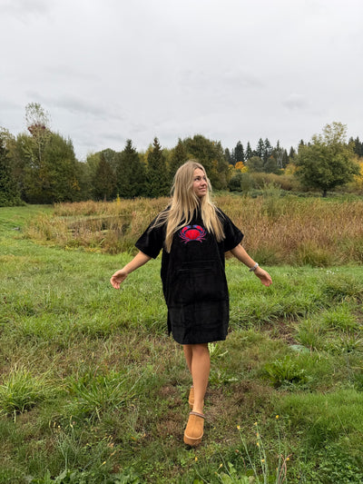 Black Crab Poncho